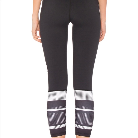 NWT Lily Bod Mikie Capri (S) Cool Eclipse (Black) - Picture 3 of 8